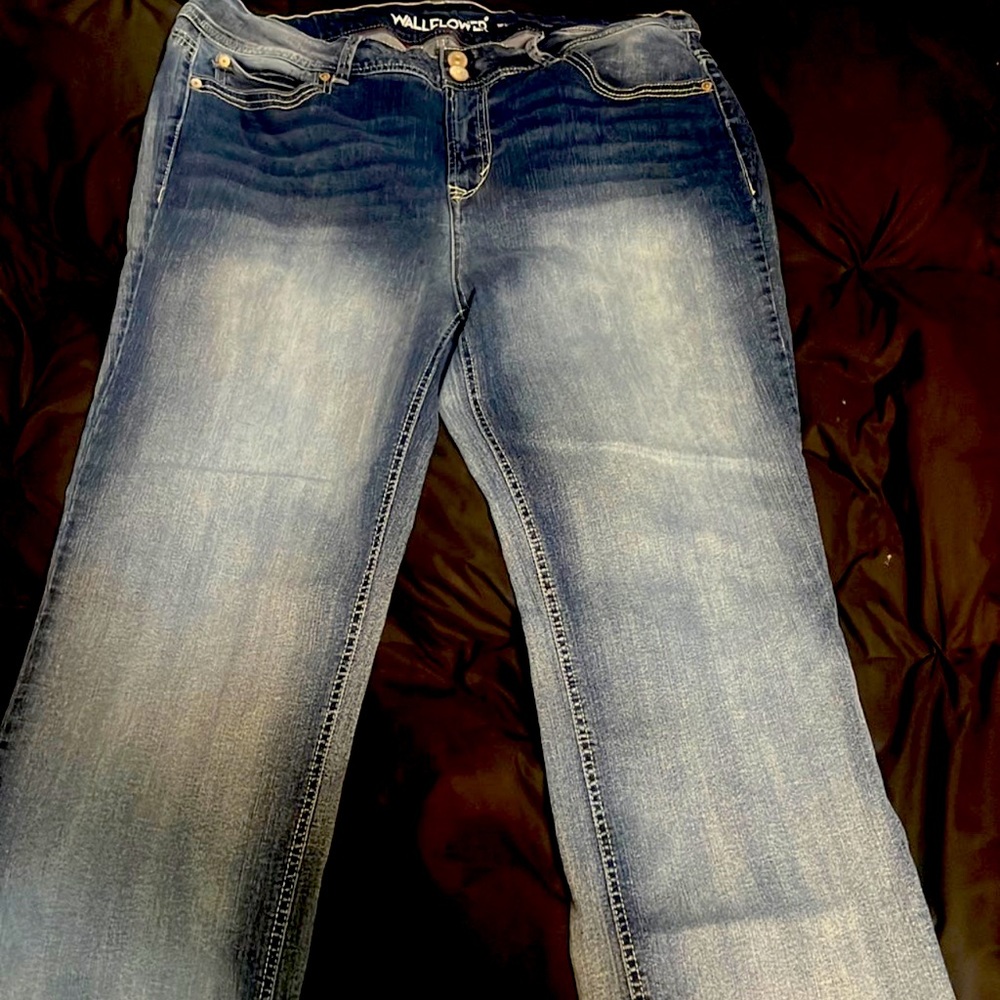 Wallflower Lucious Curves, Boot Cut Jeans